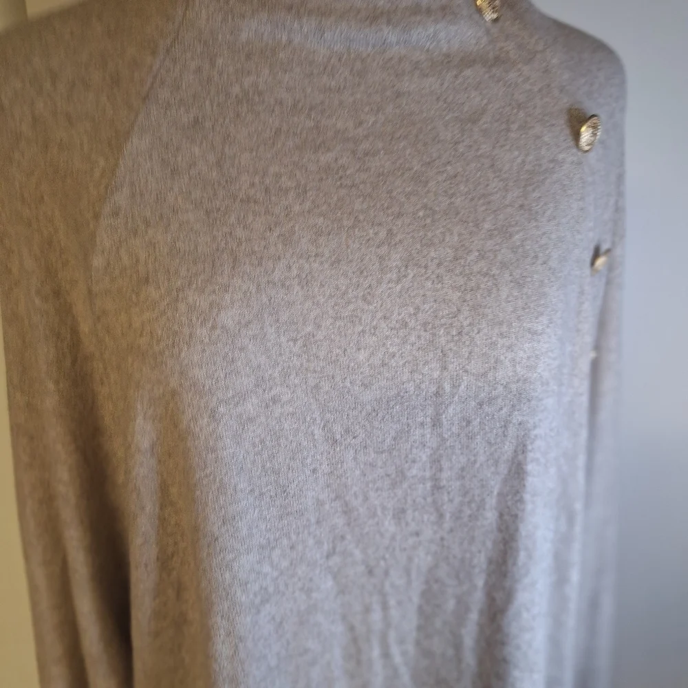 H&M Light Gray Knit Sweater